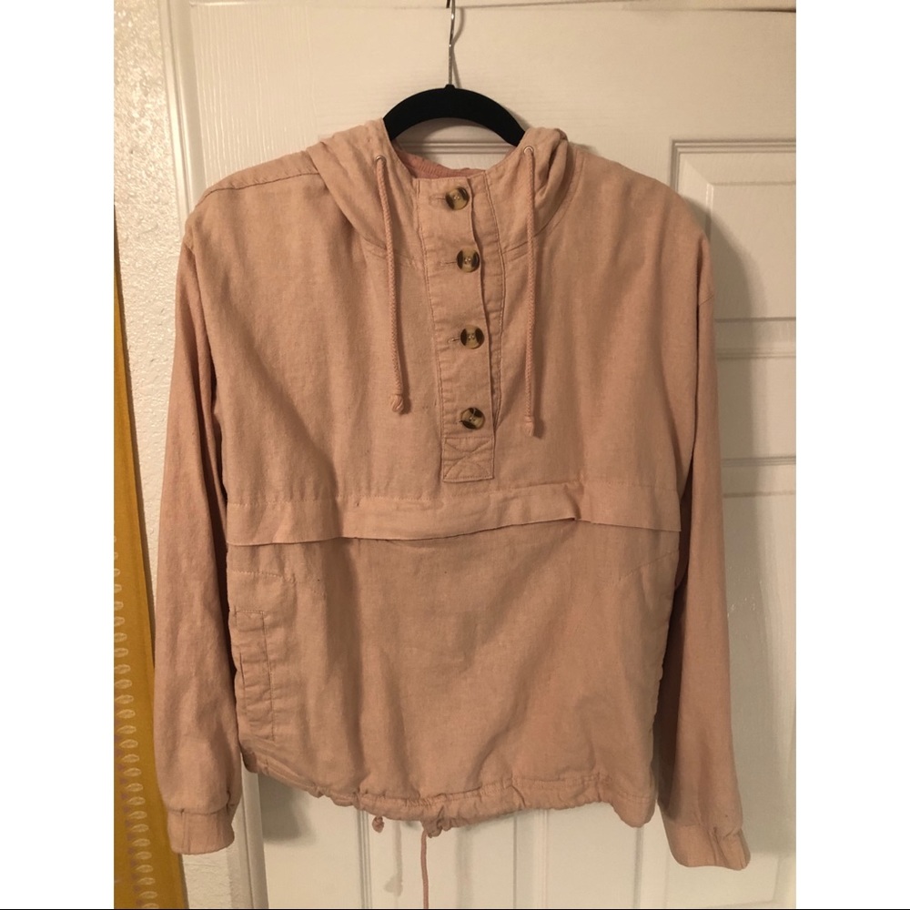 Cozy light pink pullover with hidden pouch